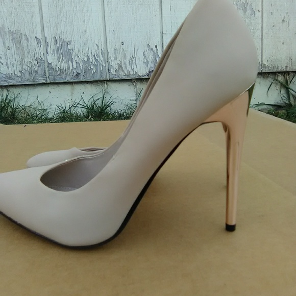 Miss Selfridge Shoes - Nude court shoe heels glam nude with gold heel